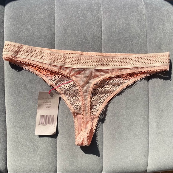 Stella McCartney “Millie Drawing” Dip Dye Thong - Picture 4 of 5